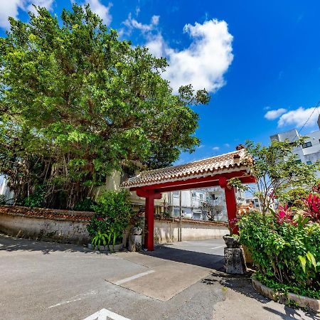 Okinawa Hotel Наха Экстерьер фото