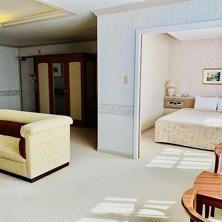Okinawa Hotel Наха Экстерьер фото
