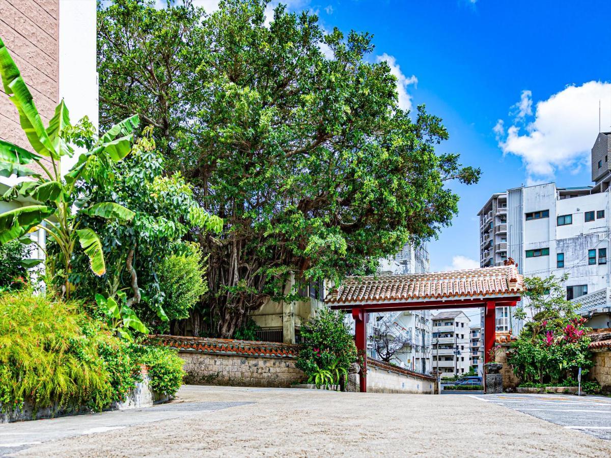 Okinawa Hotel Наха Экстерьер фото