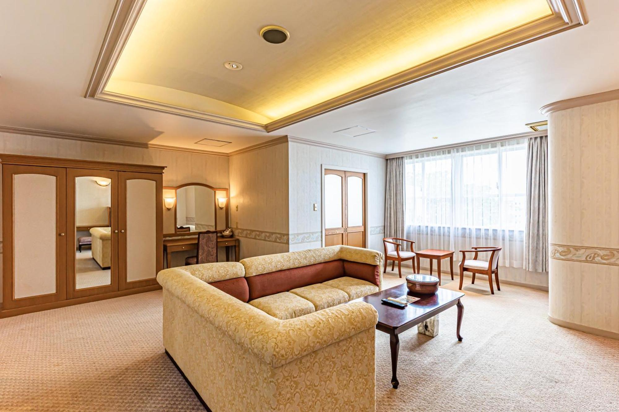 Okinawa Hotel Наха Экстерьер фото